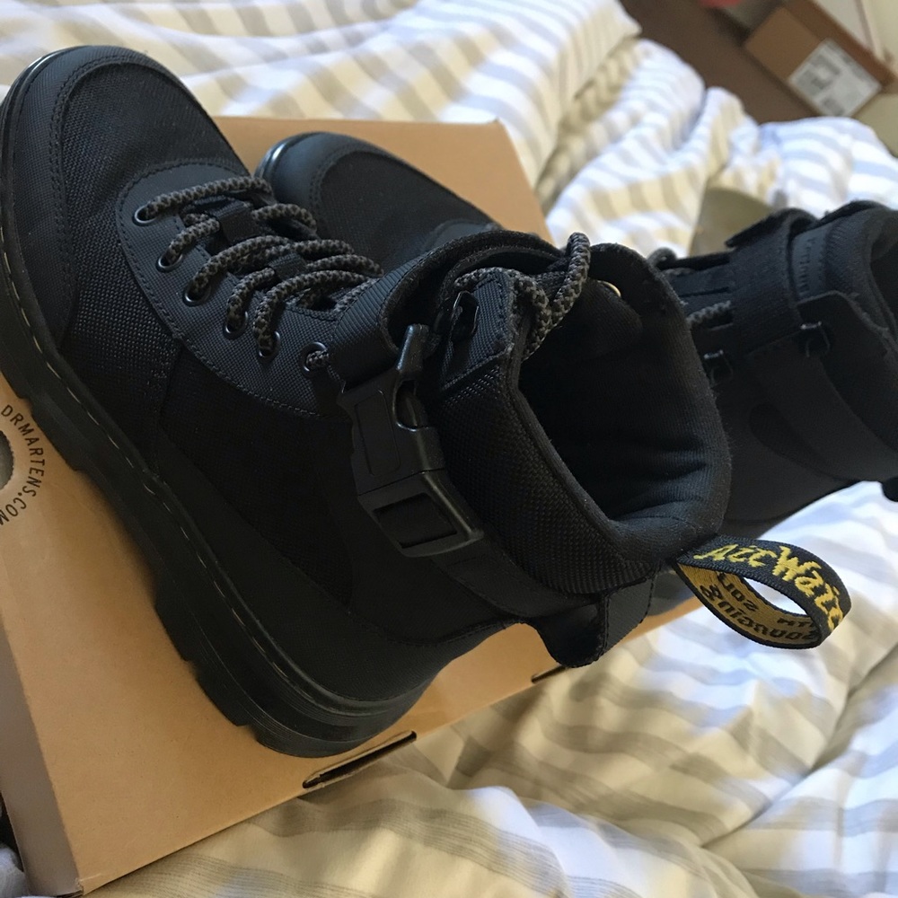 Dr Martens Combs Tech